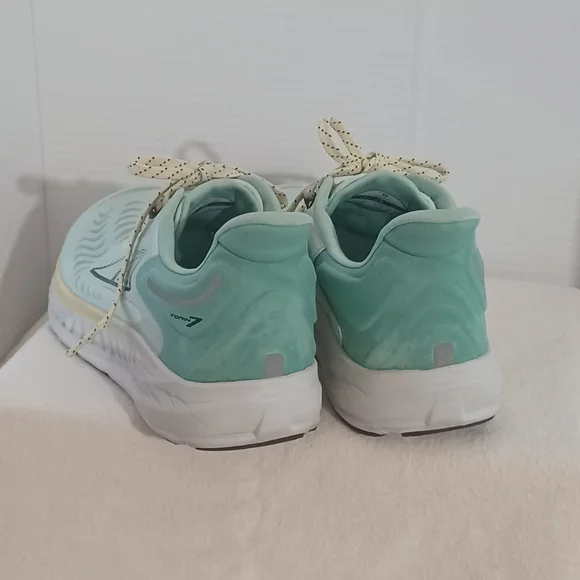 Altra Women's Mint Green Ultra Light Athletic Running Shoes Sz 7.5 - Picture 8 of 11